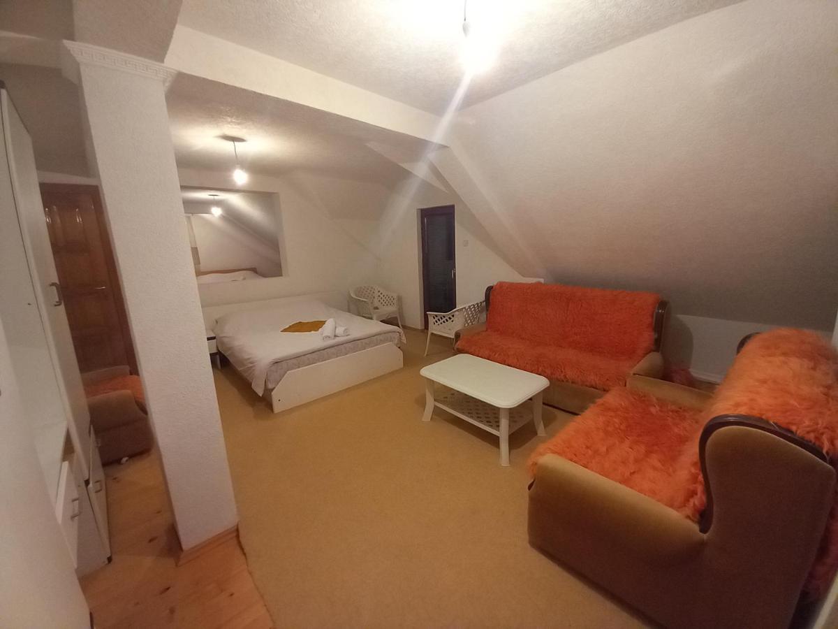 Apartment Little Village Πλαβ Εξωτερικό φωτογραφία