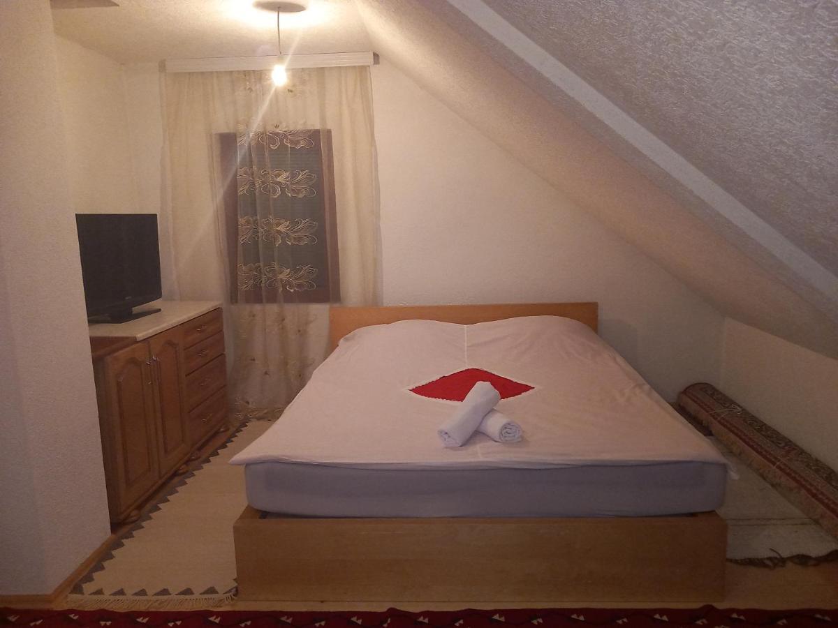 Apartment Little Village Πλαβ Εξωτερικό φωτογραφία