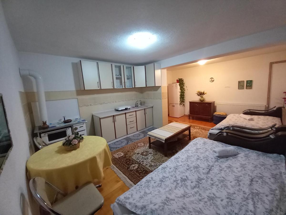 Apartment Little Village Πλαβ Εξωτερικό φωτογραφία